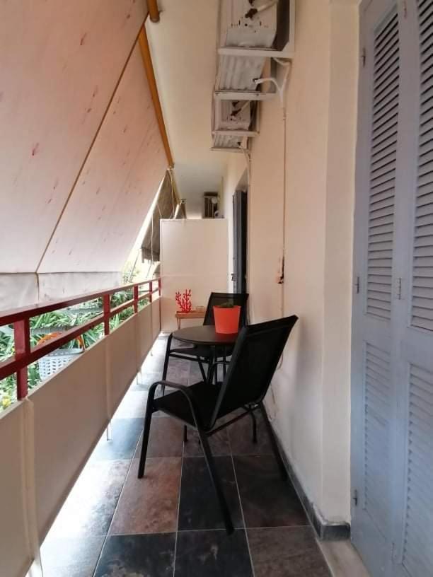 Cozy Apartment Near Metro Station Agia Marina Athene Buitenkant foto